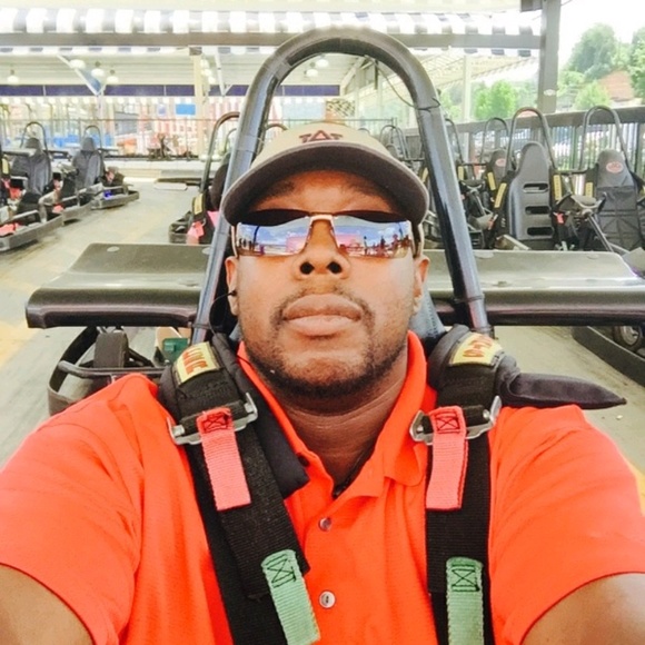 Meet your Posher, Mark - Picture 1 of 1